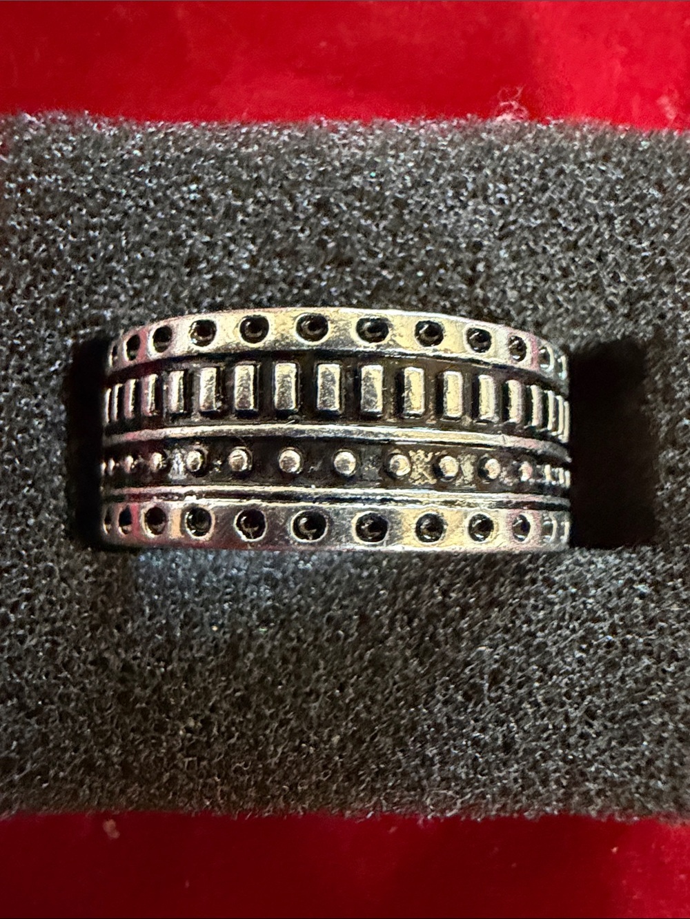 Antique Textured Silver Tone Band Stretch Ring, (J296)